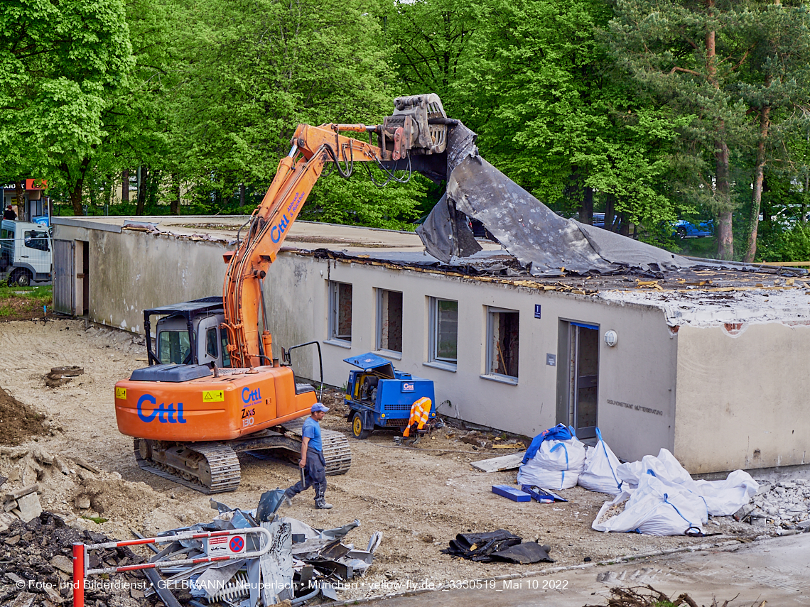 10.05.2022 - Baustelle am Haus für Kinder in Neuperlach
